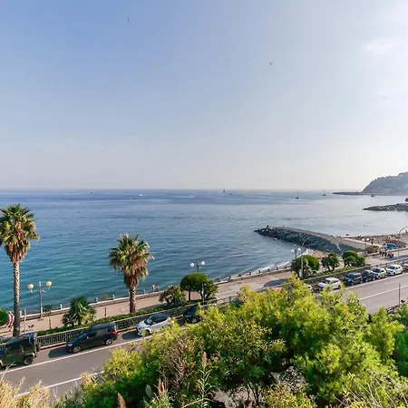 Al Grande Pino - A Picco Sul Mare Holiday home Arenzano